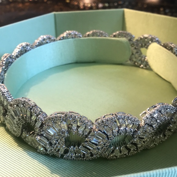 Authentic Swarovski Hyberbola Choker. New. $2000 - Picture 11 of 15